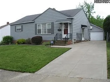 15604 Greendale Rd photo 1