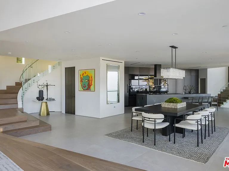 Kinglet Dr — Photo 6