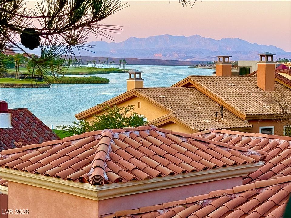 1st image of 30 Strada Di Villaggio #204