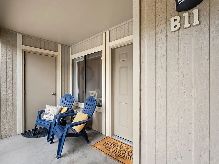 1209 W Plum St #B11 — Photo 15