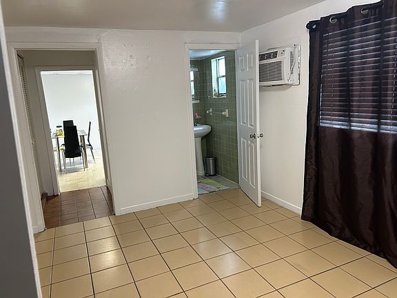 3rd image of 450 NW 45th Ave #3