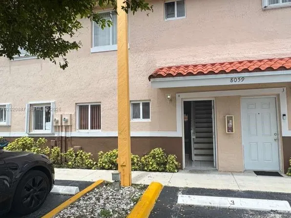 8059 NW 8th St APT 4, Miami, FL 33126