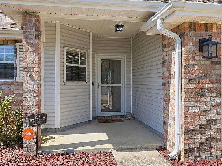 4761 Connor Dr — Photo 3