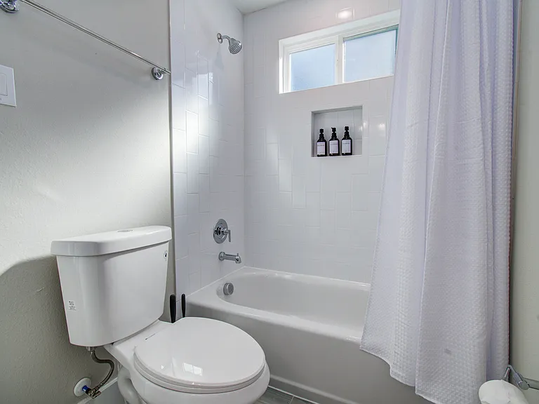 8320 Curry Rd — Photo 19