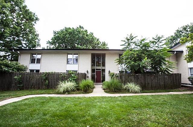 1st image of 10439 Briarbend Dr APT 3