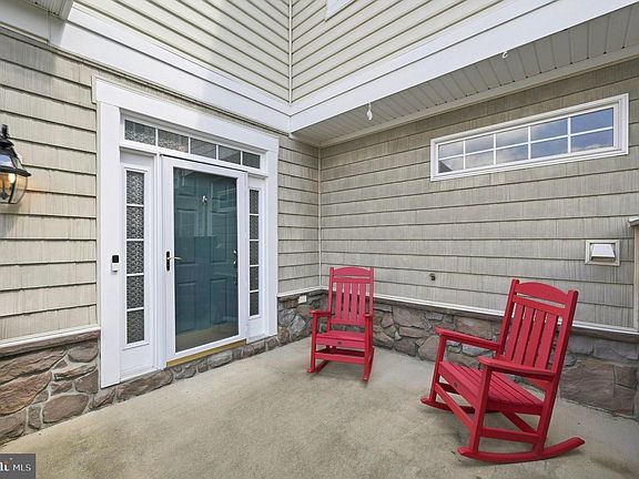 3rd image of 107 Osprey Dr
