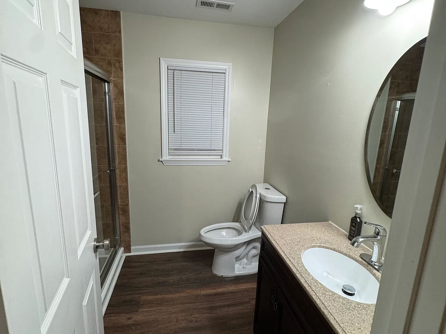 2 bed, 945 sqft, $1,550 — Photo 4