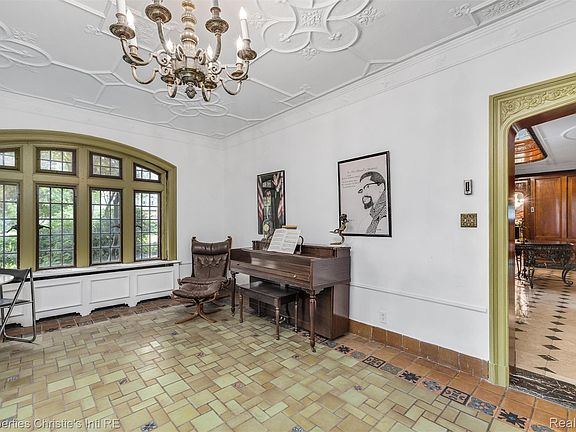 14th image of this home