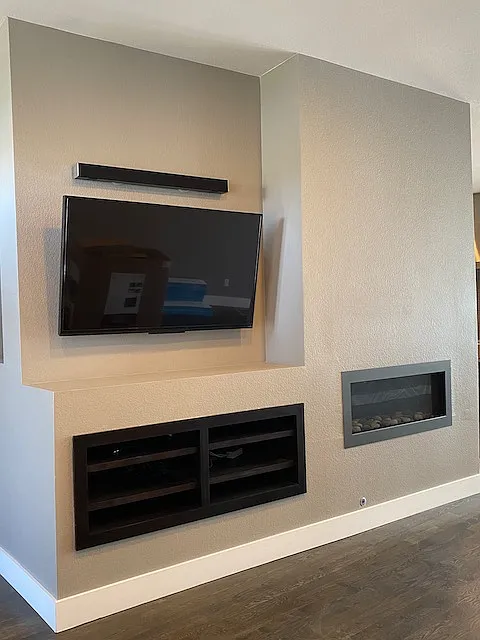 3 bed, 3.5 bath, 2465 sqft, $3,200 — Photo 4