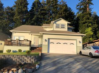 1930 Scenic Dr, Fortuna, CA 95540
