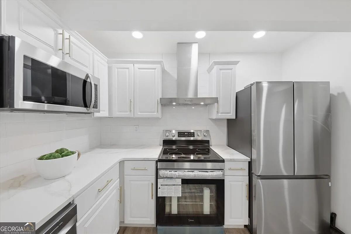 4 bed, 2.5 bath, 1850 sqft, $2,100 — Photo 4