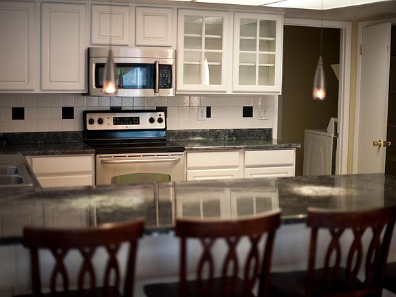 2nd image of 4823 W Cinnabar Ave
