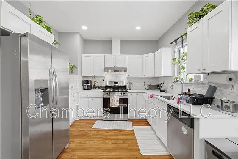 3 bed, 3.0 bath, 1950 sqft, $3,150 — Photo 1