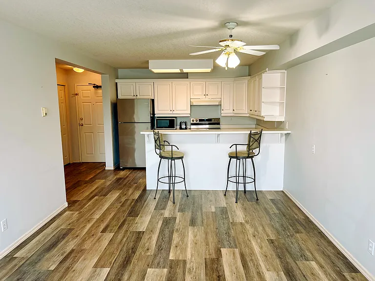 620 Columbia Blvd W #214 — Photo 4
