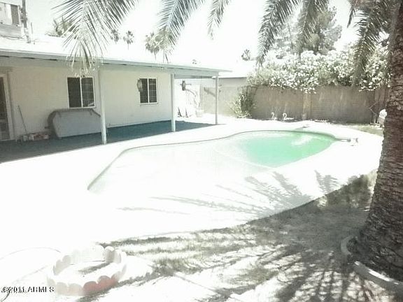 3rd image of 4739 W Larkspur Dr