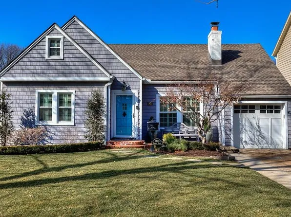 5440 Fairway Rd, Fairway, KS 66205