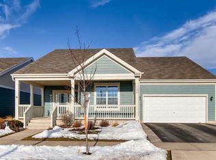 332 Snow Drop Ln, Elgin, IL 60124