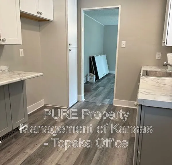2416 SW 25th Dr — Photo 11