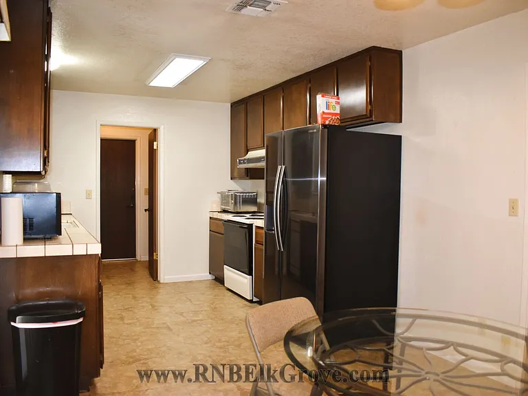 8700 Cullen Ct — Photo 2