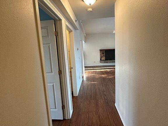 5th image of 1115 Selief Ln #1
