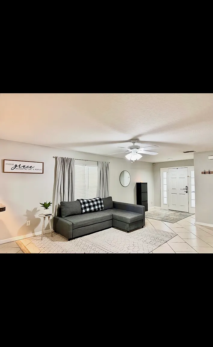 4 bed, 2.5 bath, 1500 sqft, $2,200 — Photo 3