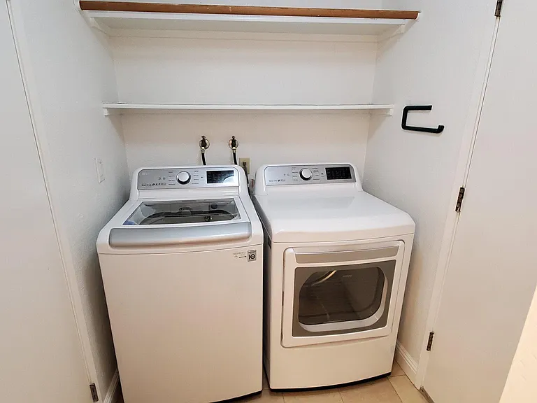 5700 Skyview Pl — Photo 16