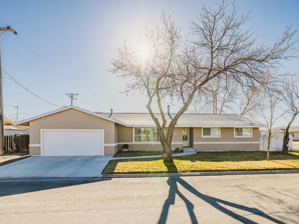 806 E Wilson Ave, Battle Mountain, NV 89820