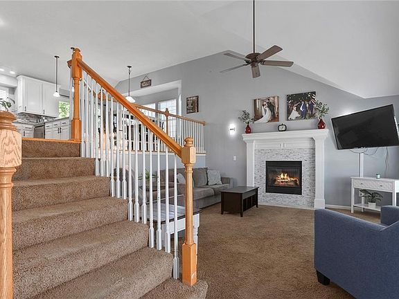 4th image of 4305 NE 103rd Ct