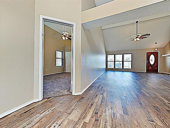 2nd image of 8009 Azzurra Dr