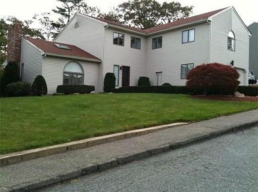 1st image of 1 Fleetwood Dr