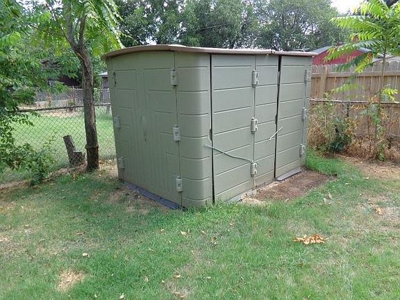 Storage shed