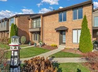 2500 River Rd APT 55, Marysville, MI 48040