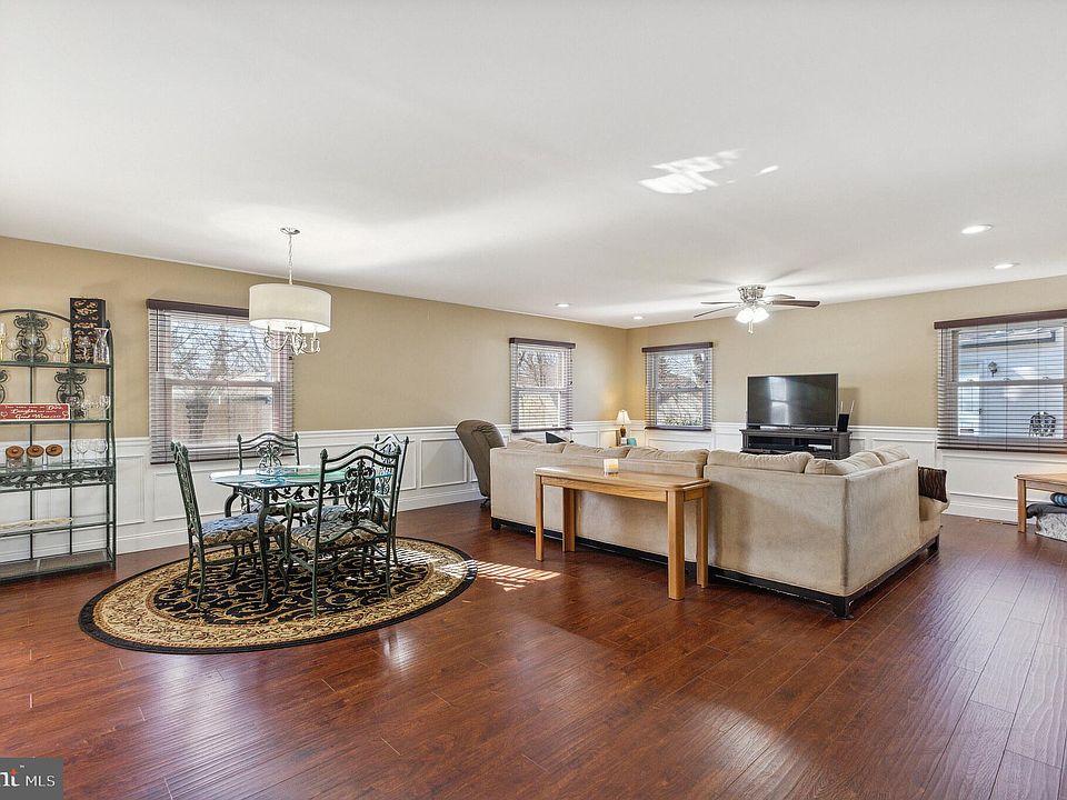 28 Gimble Ln Willingboro NJ Zillow