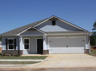 1426 Monterey Dr, Longview, TX 75601