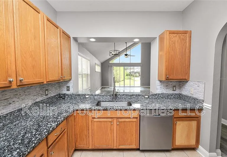 30816 Pumpkin Ridge Dr — Photo 6