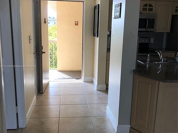 4th image of 8160 Geneva Ct APT 517