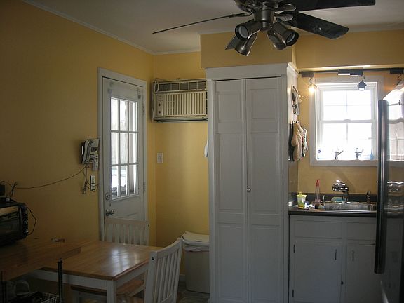 3rd image of 100 Smith St