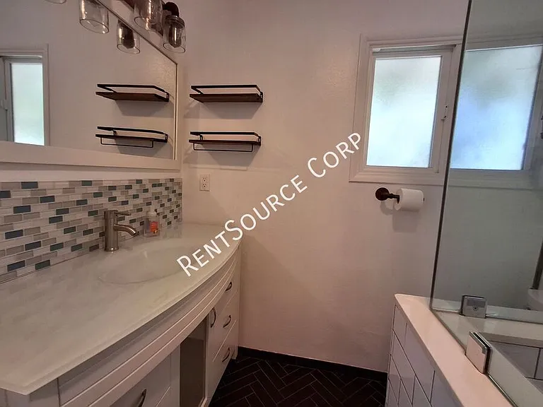 10059 McLennan Ave — Photo 19