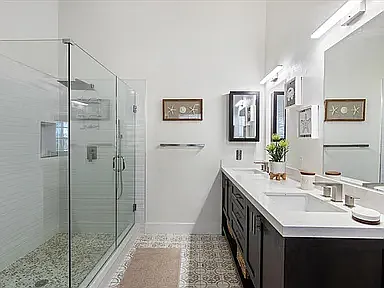 160 NE Twylite Ter — Photo 14