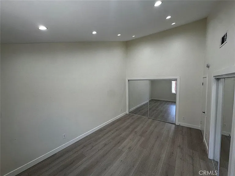 7432 Hazeltine Ave #7 — Photo 13