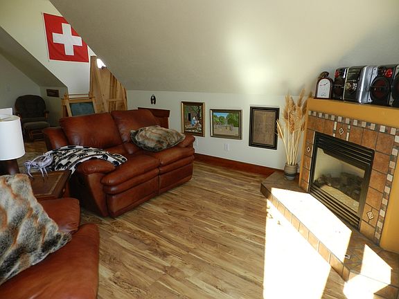 4th image of 2740 S Country Club Dr