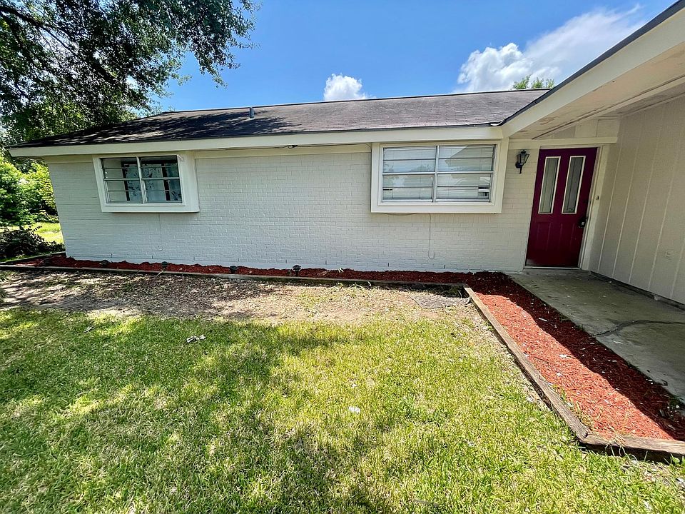 Huge front yard