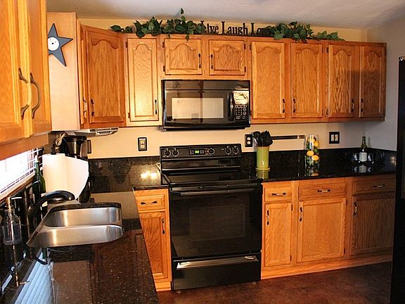 4th image of 8506 Grandview Dr