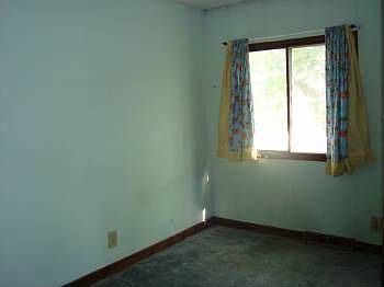 3rd image of 18 Tote Dr