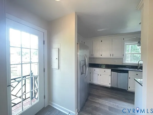 9164 Avondale Dr — Photo 10