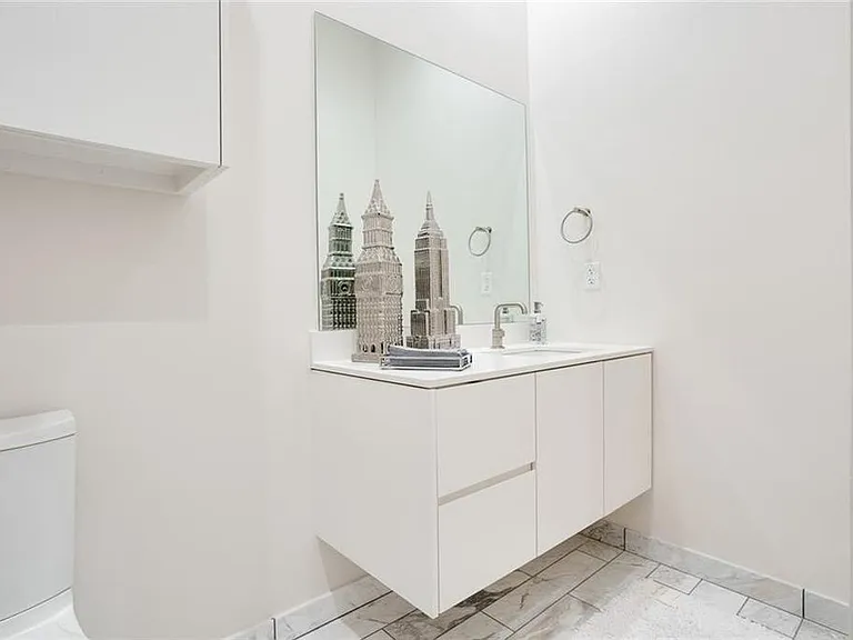 701 N Hudson Ave #500 — Photo 24