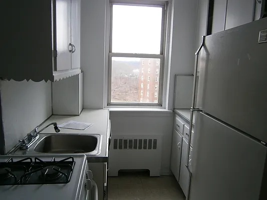 Sold by Robert E. Hill  | media 24