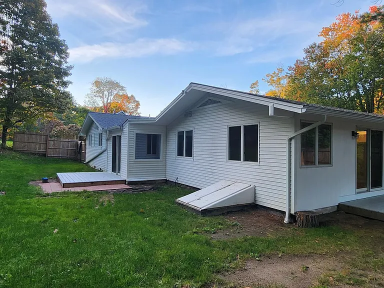 414 Greenwoods Rd — Photo 16