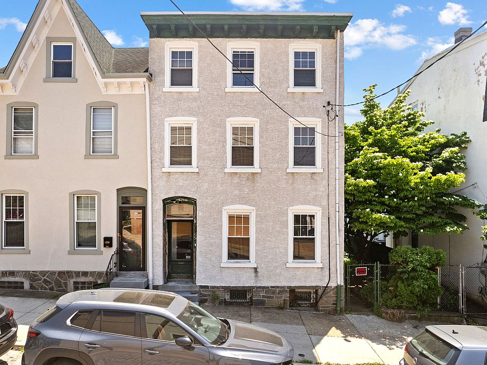 1st image of 161 Hermitage St