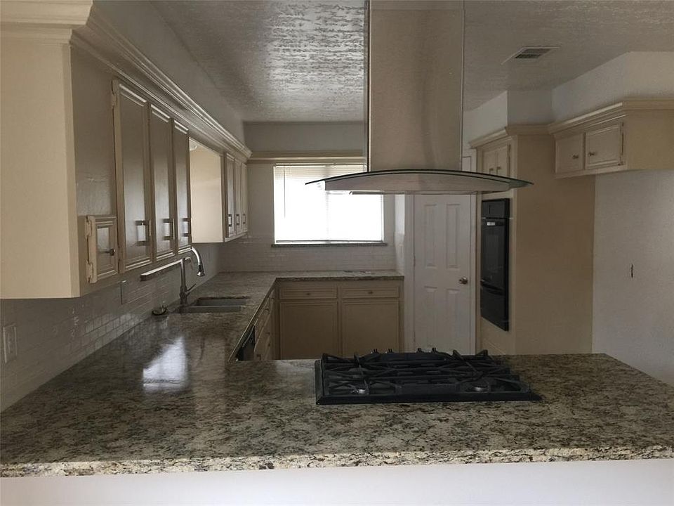 1st image of 1923 Pepperwood Ln